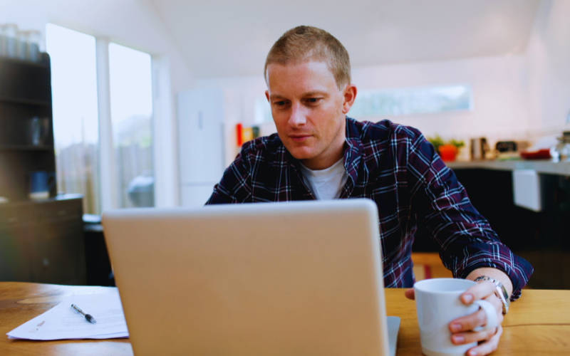 Co napisać na początku ogłoszenia sprzedaży samochodu?