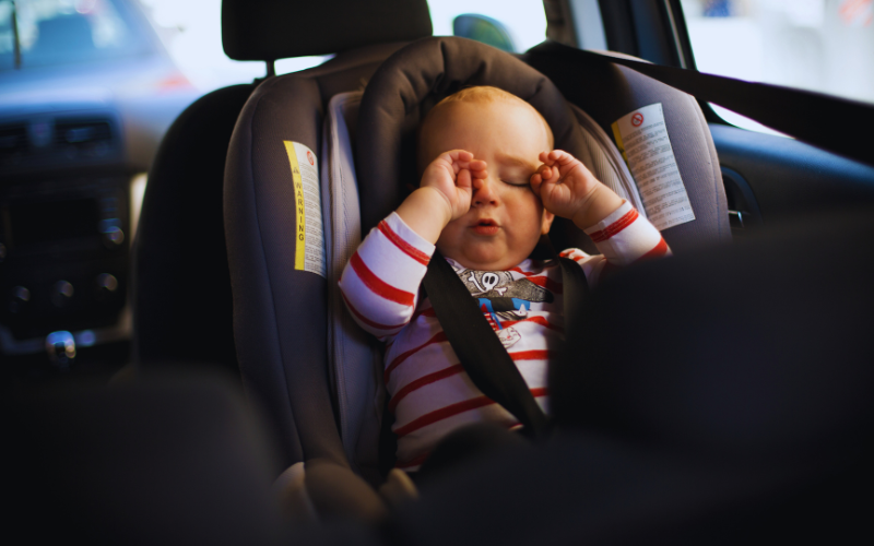 Dlaczego fotelik powinien być jak najdłużej tyłem do kierunku jazdy?