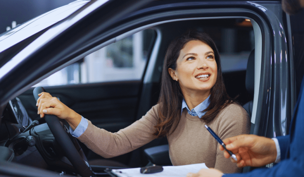 Jakie dokumenty musi przekazać sprzedający samochód?