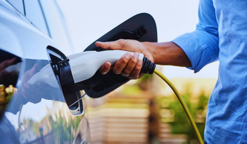 Co wpływa na czas ładowania samochodu elektrycznego?